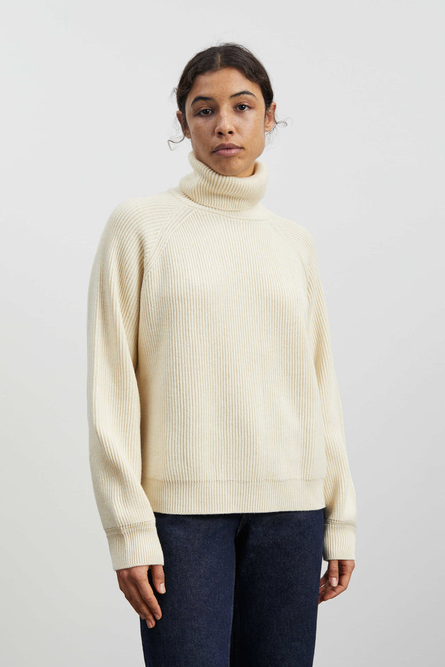 Skall Studio | Risu Turtle Neck