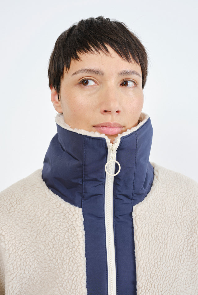Embassy of Bricks and Logs | LILLE SHERPA COAT