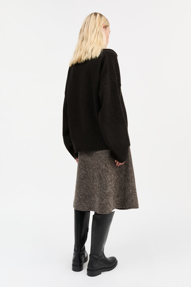 Skall Studio | DEAN V-Neck Jumper | Brown