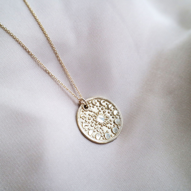 Wild Fawn | Moonphase Necklace