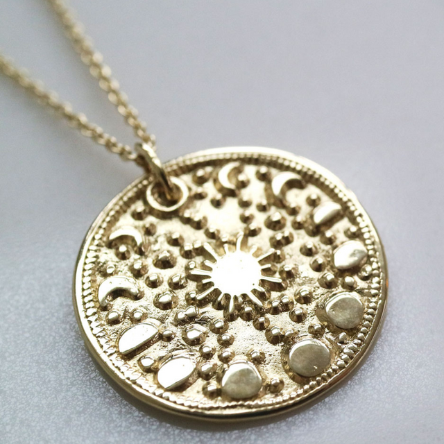 Wild Fawn | Moonphase Necklace