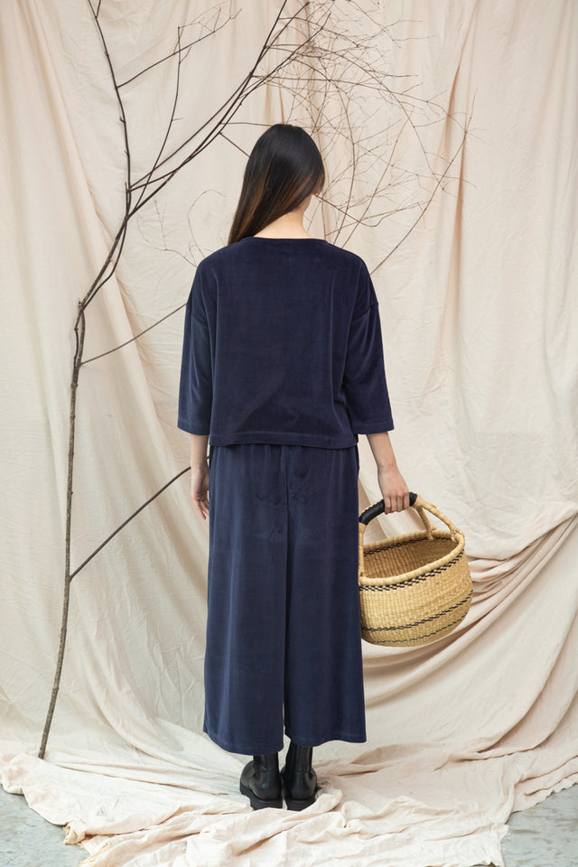 Beaumont Organic | ODETTE Velour Trouser | Navy