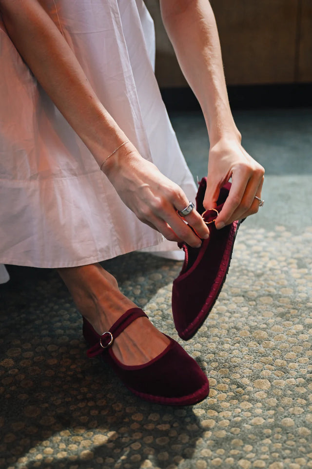 FLABELUS | LUCRECIA Velvet Pumps | Burgundy