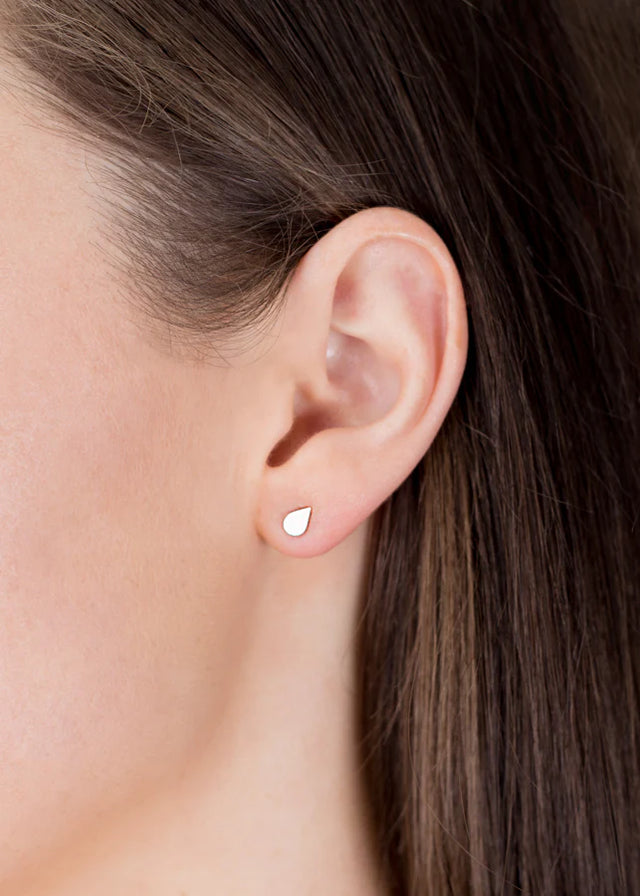 Natasha Sherling | PEARS | Gold Studs
