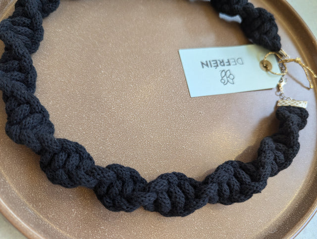 DeFrein | LUA Black necklace