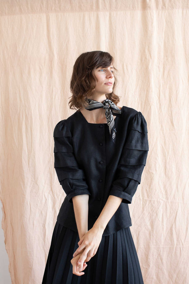 Jennifer Slattery | NANCY Linen Top | Black