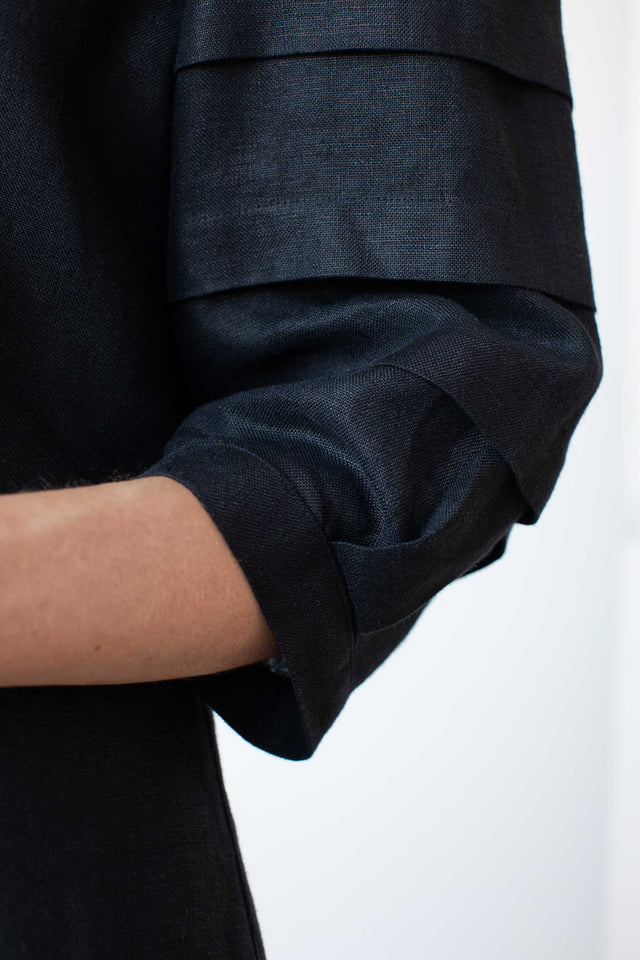 Jennifer Slattery | NANCY Linen Top | Black