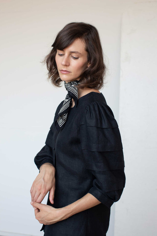 Jennifer Slattery | NANCY Linen Top | Black