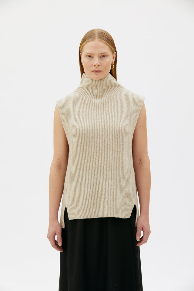 MASKA| VANI Lambswool Vest | Sand