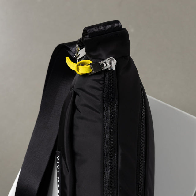 VIVI MARI Padded Hip Bag | Black