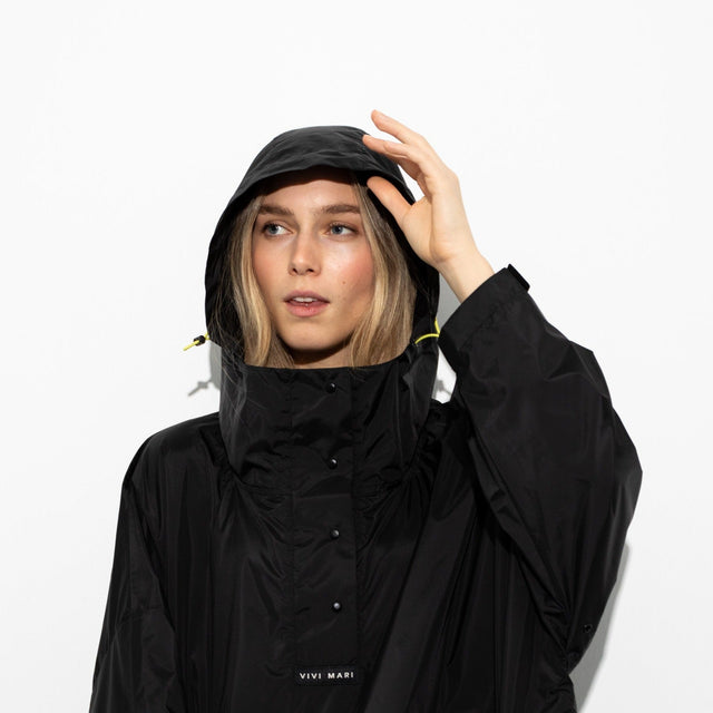 VIVI MARI | Raincoat | Black