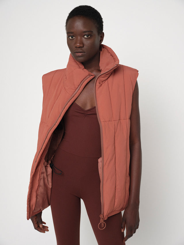 Gimpo Puffer Vest | Red Earth