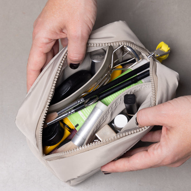 VIVI MARI | Toiletry Bag | Black & Sand