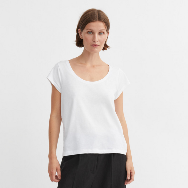 Skall | ANDY scoop neck T-shirt | White