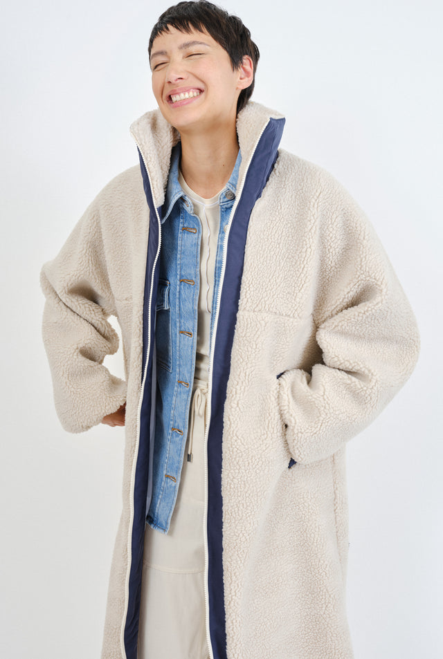 Embassy of Bricks and Logs | LILLE SHERPA COAT