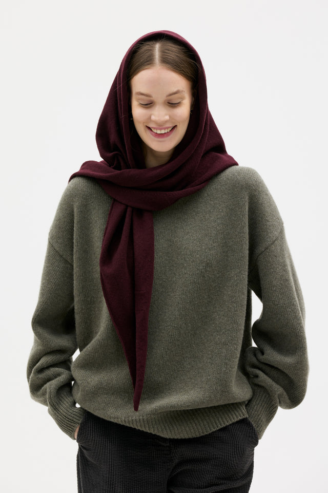 MASKA | ENA Cashmere Triangle Scarf | Wine