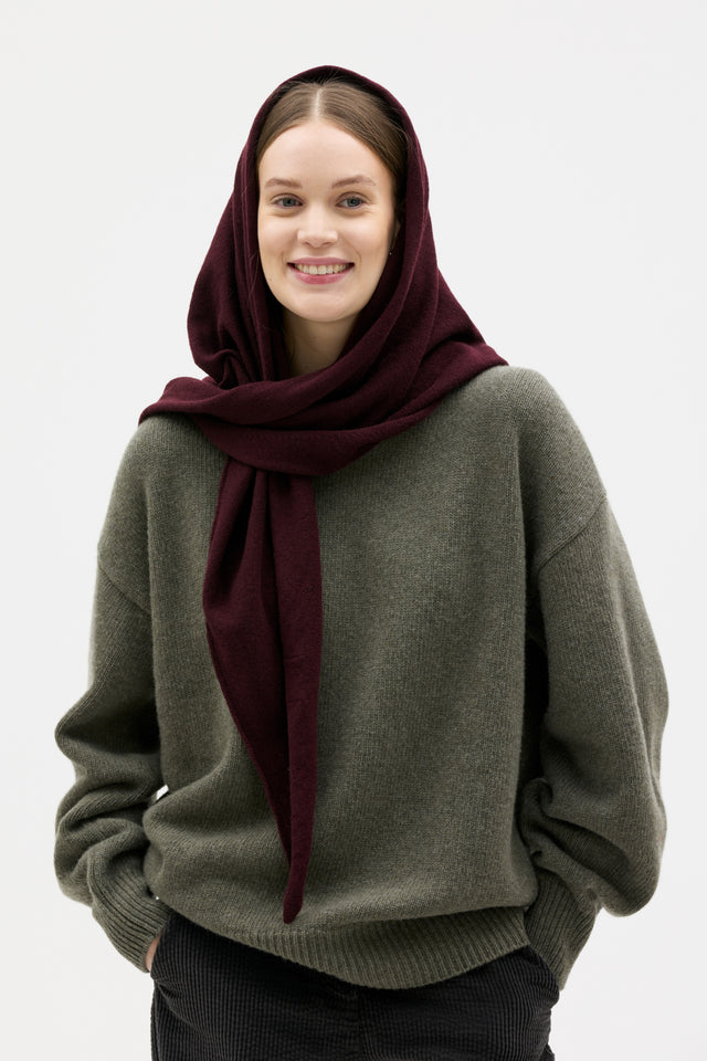 MASKA | ENA Cashmere Triangle Scarf | Wine