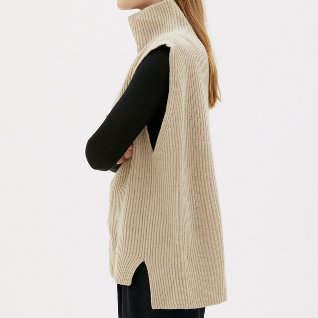 Maska | VANI Lambswool Vest | Sand