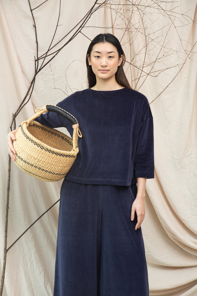 Beaumont Organic | DIVYA Organic Velour Top | Navy