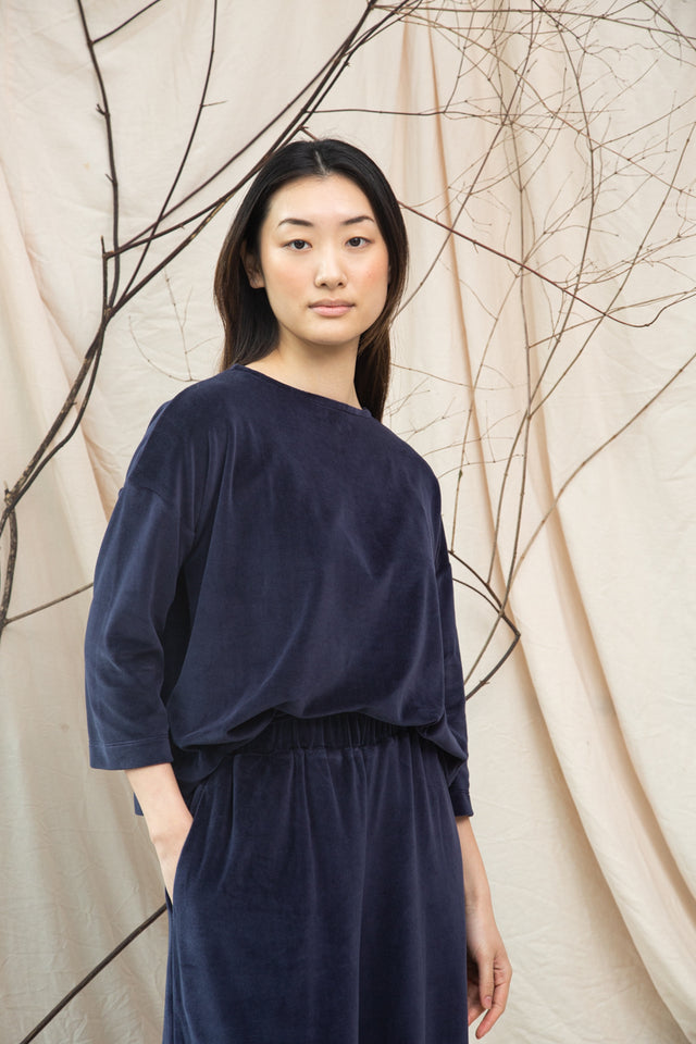 Beaumont Organic | DIVYA Organic Velour Top | Navy
