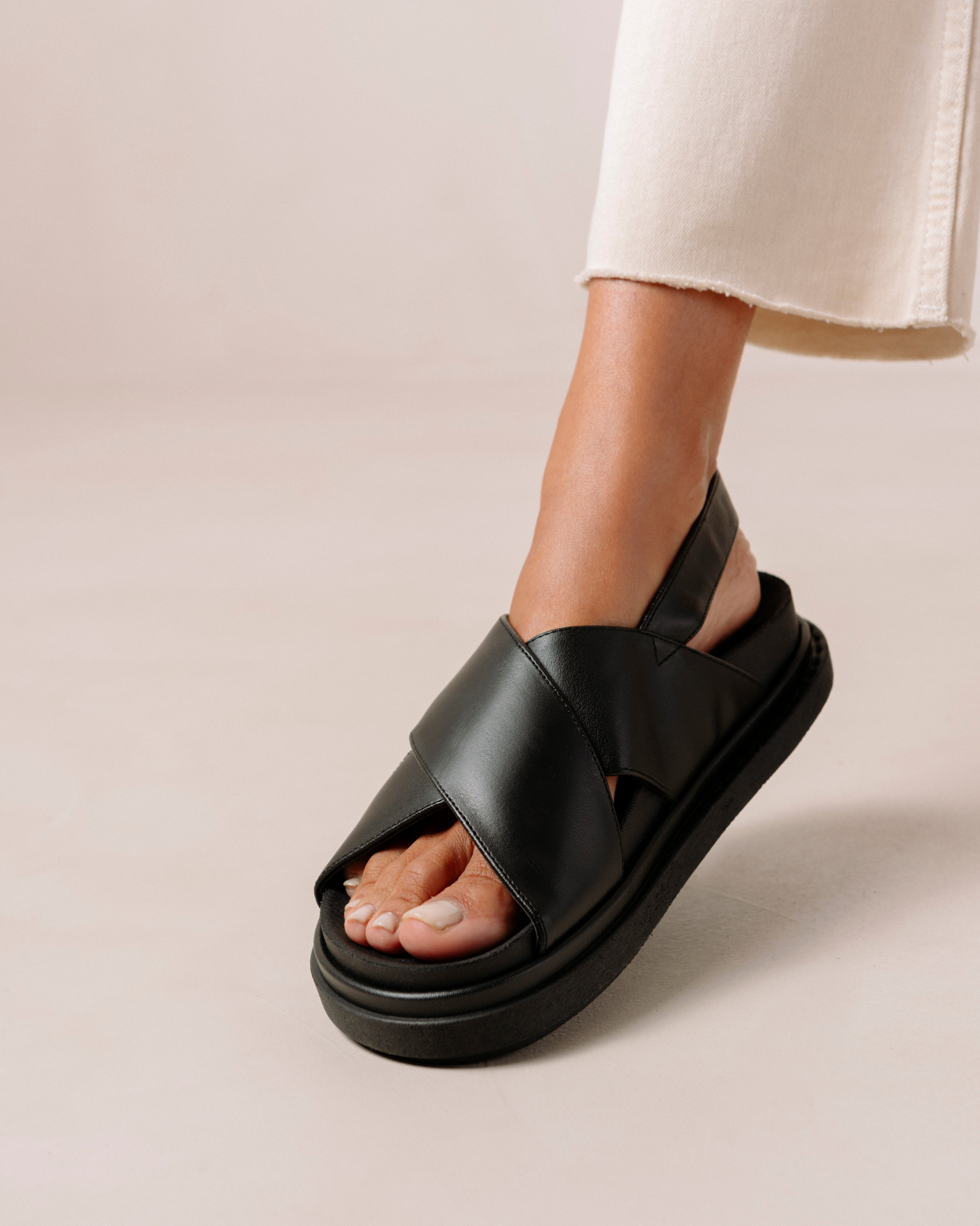 Alohas Marshmallow Vegan Sandal