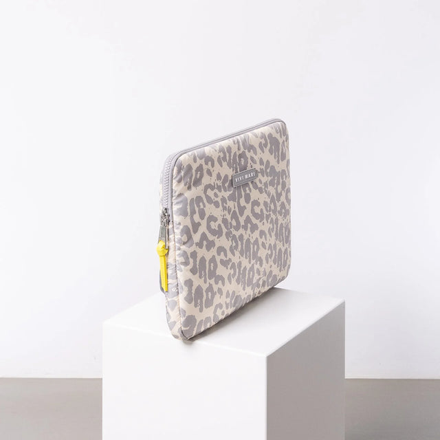 VIVI MARI | Padded Laptop Sleeve | Leo splashes