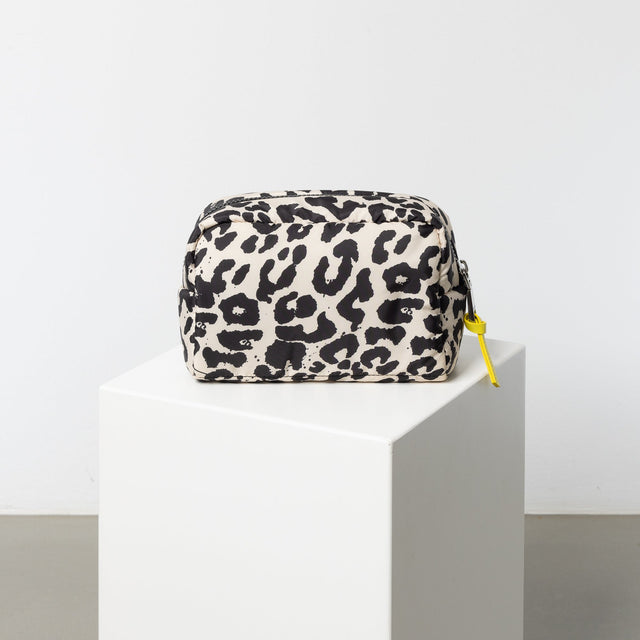 VIVI MARI | Toiletry Bag | Black & Sand