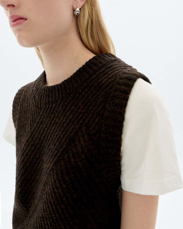 Thinking Mu | KAIA Knitted Vest | Brown