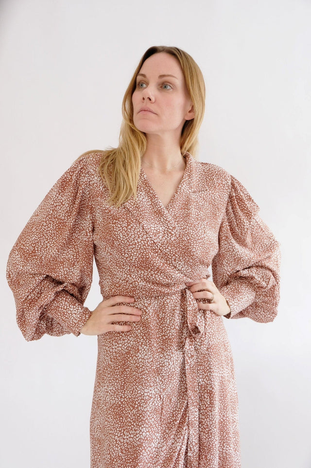 Oh Seven Days | Riley Wrap Dress | Rusty Pink