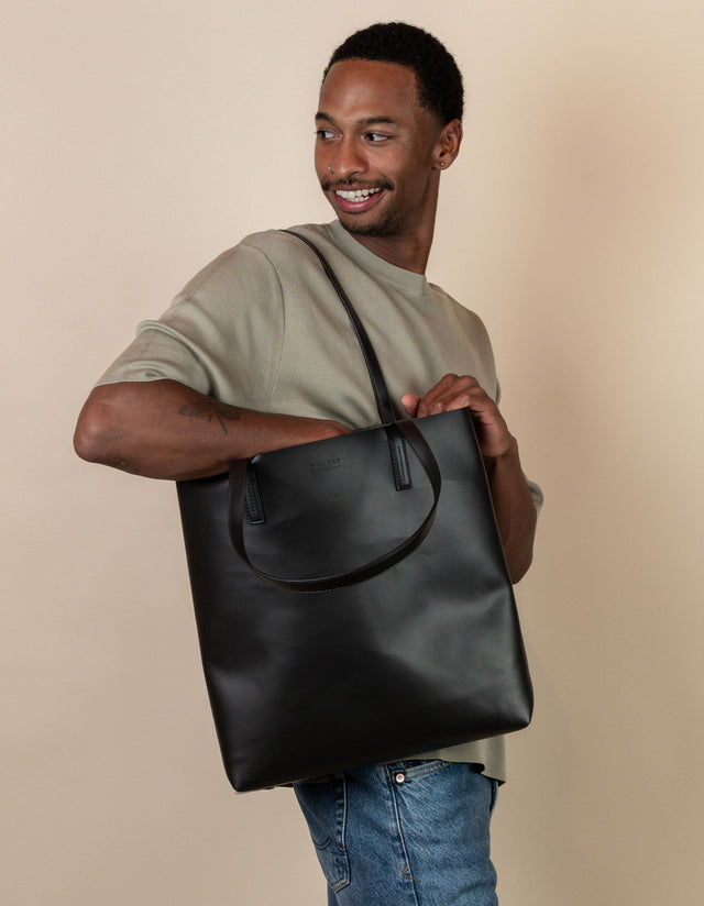 OMyBag | Georgia Apple Leather Shopper | Black